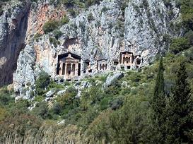 Kaya Mezarları 1.jpg